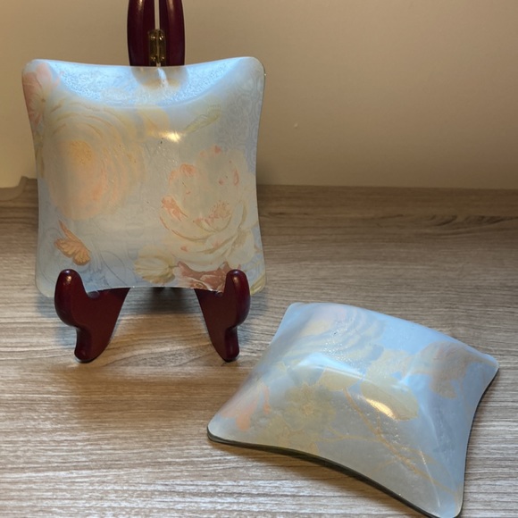 Lisa Audit square (2) glass bowls butterflies pivoine - Picture 3 of 13